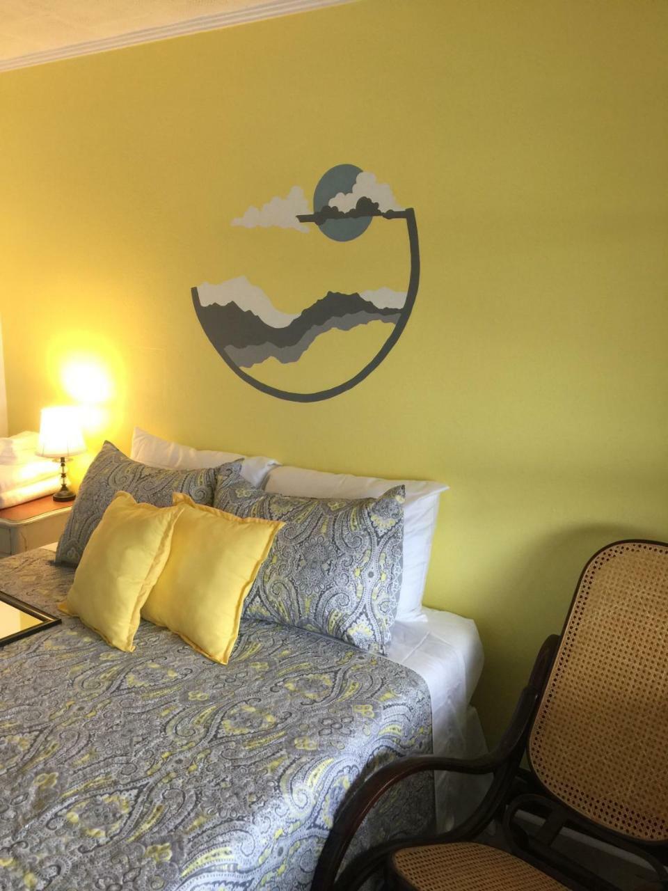 Spruce Pine Inn Esterno foto