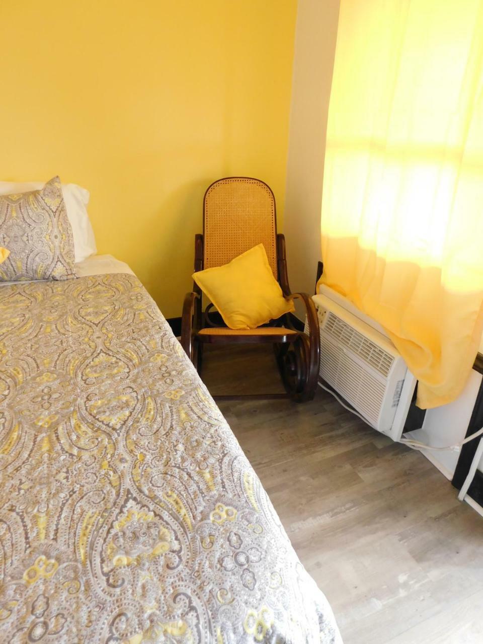 Spruce Pine Inn Esterno foto
